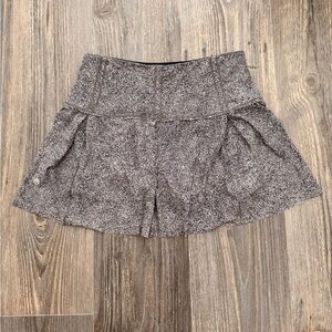 Lululemon Lost In Pace Running or Tennis Skirt (Tall) (15") size 6, like new